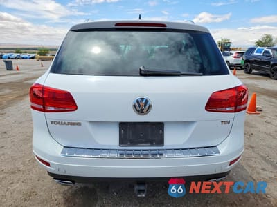 Zdjęcie 6 z 13 samochodu: 2014 VOLKSWAGEN TOUAREG V6 TDI VIN:WVGEP9BP2ED015093 - miniatura