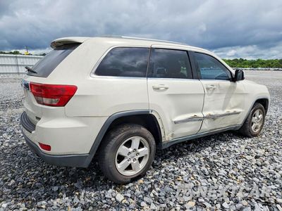 Trzecie zdjęcie samochodu z tyłu: 2011 JEEP GRAND CHEROKEE LAREDO VIN:1J4RS4GG8BC577477 - miniatura