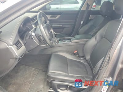 Zdjęcie 7 z 12 samochodu: 2017 JAGUAR XF PREMIUM VIN:SAJBD4BV7HCY33335 - miniatura