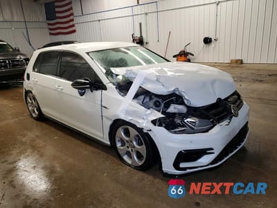 Czwarte zdjęcie samochodu z boku: 2019 VOLKSWAGEN GOLF R VIN:WVWWA7AU5KW189567 - miniatura