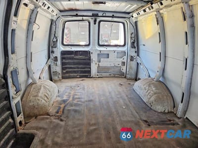 Zdjęcie 10 z 13 samochodu: 2009 CHEVROLET EXPRESS G2500 VIN:1GCGG25C091108487 - miniatura