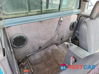 Zdjęcie 10 z 12 samochodu: 1997 NISSAN TRUCK XE VIN:1N6SD16SXVC329870 - miniatura
