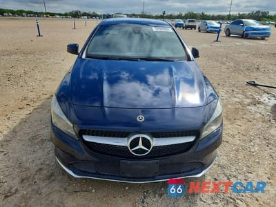 Piąte zdjęcie samochodu w środku: 2018 MERCEDES-BENZ CLA 250 VIN:WDDSJ4EB3JN525264 - miniatura