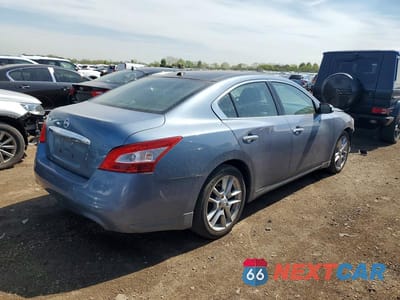 Trzecie zdjęcie samochodu z tyłu: 2010 NISSAN MAXIMA 3.5 S VIN:1N4AA5AP4AC824194 - miniatura