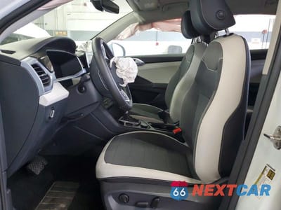 Zdjęcie 7 z 13 samochodu: 2026 VOLKSWAGEN TAOS SE VIN:3VVUC7B25TM022742 - miniatura