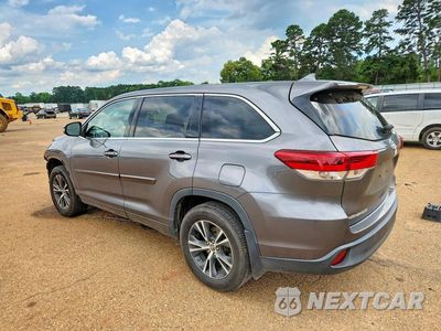 Drugie zdjęcie samochodu z przodu: 2017 TOYOTA HIGHLANDER LE PLUS VIN:5TDZZRFH3HS194188 - miniatura