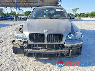 Piąte zdjęcie samochodu w środku: 2010 BMW X5 M VIN:5YMGY0C5XALK25662 - miniatura