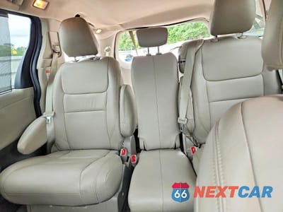 Zdjęcie 10 z 13 samochodu: 2020 TOYOTA SIENNA LE VIN:5TDKZ3DC9LS086219 - miniatura