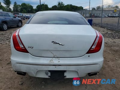 Zdjęcie 6 z 12 samochodu: 2012 JAGUAR XJ VIN:SAJWA1CB9CLV34743 - miniatura
