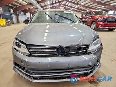 Piąte zdjęcie samochodu w środku: 2016 VOLKSWAGEN JETTA S VIN:3VW267AJ2GM383693 - miniatura