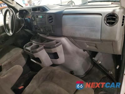 Zdjęcie 8 z 14 samochodu: 2009 FORD ECONOLINE E250 VAN VIN:1FTNE24L99DA38257 - miniatura