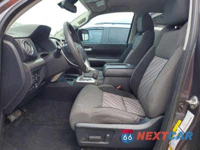 Zdjęcie 7 z 13 samochodu: 2018 TOYOTA TUNDRA CREWMAX SR5 VIN:5TFEM5F17JX128672 - miniatura