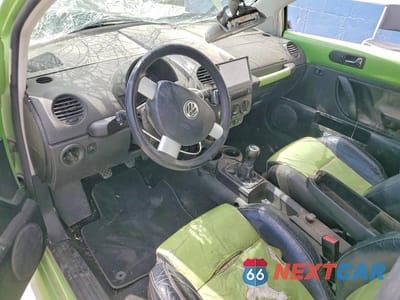 Zdjęcie 8 z 13 samochodu: 2003 VOLKSWAGEN NEW BEETLE GLS VIN:3VWCD21C83M406242 - miniatura