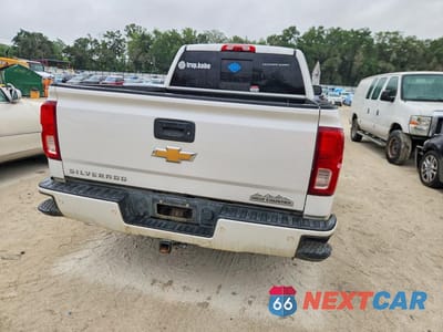 Zdjęcie 6 z 12 samochodu: 2018 CHEVROLET SILVERADO K1500 HIGH COUNTRY VIN:3GCUKTEJ5JG237773 - miniatura