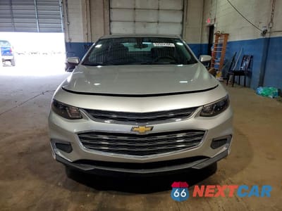 Piąte zdjęcie samochodu w środku: 2017 CHEVROLET MALIBU LT VIN:1G1ZE5ST4HF169615 - miniatura