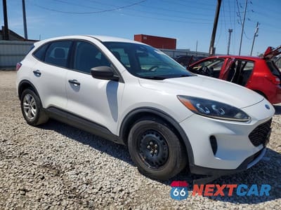 Czwarte zdjęcie samochodu z boku: 2020 FORD ESCAPE S VIN:1FMCU0F69LUA21662 - miniatura