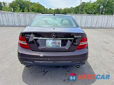Zdjęcie 6 z 11 samochodu: 2012 MERCEDES-BENZ C 300 4MATIC VIN:WDDGF8BB1CR224748 - miniatura