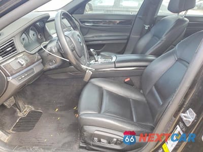 Zdjęcie 7 z 12 samochodu: 2013 BMW 750 XI VIN:WBAYB6C59DD224032 - miniatura