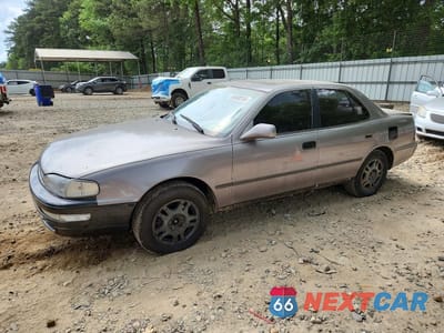 1996 TOYOTA CAMRY LE 4T1BF12K3TU118760 - główne zdjęcie licytacji z USA - miniatura