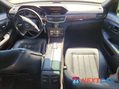 Zdjęcie 8 z 12 samochodu: 2011 MERCEDES-BENZ E 550 4MATIC VIN:WDDHF9AB6BA424596 - miniatura