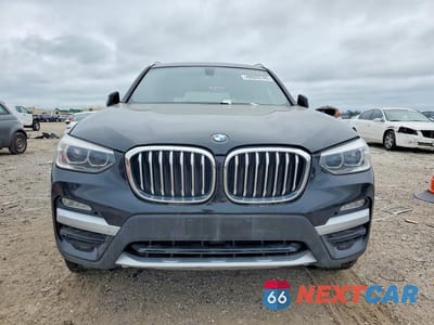 Piąte zdjęcie samochodu w środku: 2018 BMW X3 XDRIVE30I VIN:5UXTR9C50JLC80079 - miniatura