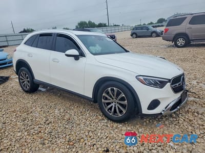 Czwarte zdjęcie samochodu z boku: 2024 MERCEDES-BENZ GLC 300 4MATIC VIN:W1NKM4HB7RF080278 - miniatura