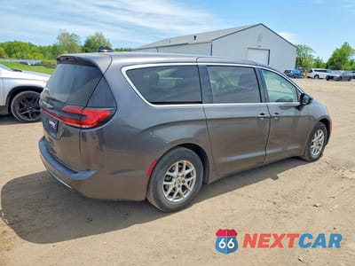 Trzecie zdjęcie samochodu z tyłu: 2023 CHRYSLER PACIFICA TOURING L VIN:2C4RC1BG8PR600635 - miniatura