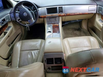 Zdjęcie 8 z 12 samochodu: 2011 JAGUAR XF PREMIUM VIN:SAJWA0GB8BLR87321 - miniatura