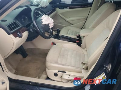 Zdjęcie 7 z 12 samochodu: 2012 VOLKSWAGEN PASSAT SEL VIN:1VWCM7A37CC061333 - miniatura