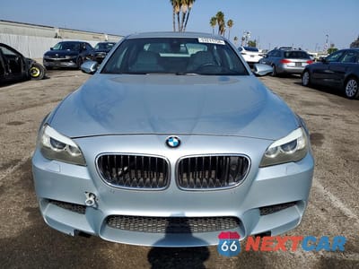 Piąte zdjęcie samochodu w środku: 2013 BMW M5 VIN:WBSFV9C57DD095686 - miniatura