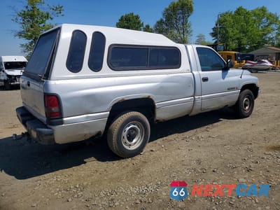 Trzecie zdjęcie samochodu z tyłu: 2000 DODGE RAM 1500 VIN:1B7HC16X61S216803 - miniatura