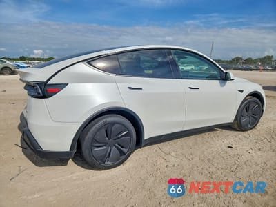 Trzecie zdjęcie samochodu z tyłu: 2026 TESLA MODEL Y VIN:7SAYGDEE3TA405916 - miniatura