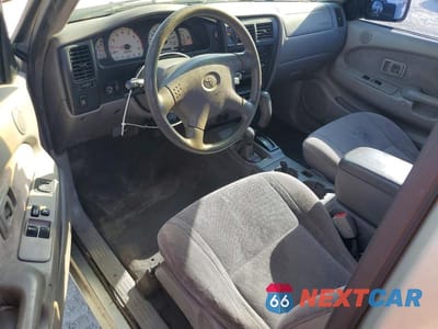 Zdjęcie 8 z 12 samochodu: 2001 TOYOTA TACOMA XTRACAB VIN:5TEWN72N91Z768767 - miniatura