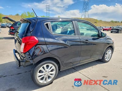Trzecie zdjęcie samochodu z tyłu: 2021 CHEVROLET SPARK 1LT VIN:KL8CD6SA5MC216157 - miniatura