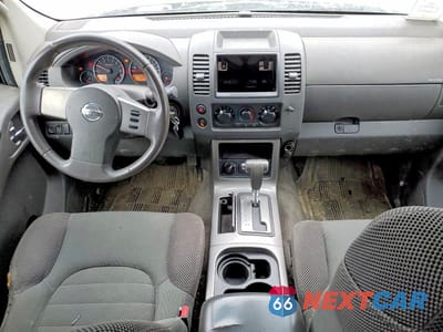 Zdjęcie 8 z 13 samochodu: 2005 NISSAN PATHFINDER XE VIN:5N1AR18W55C743974 - miniatura