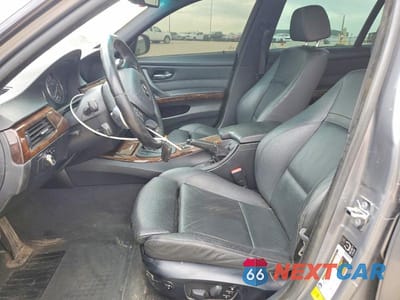Zdjęcie 7 z 12 samochodu: 2009 BMW 328 XI VIN:WBAPK73509A449496 - miniatura
