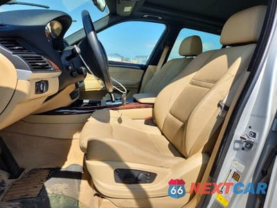 Zdjęcie 7 z 13 samochodu: 2007 BMW X5 4.8I VIN:5UXFE835X7LZ43179 - miniatura
