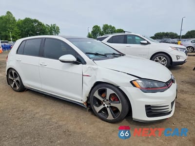 Czwarte zdjęcie samochodu z boku: 2016 VOLKSWAGEN GTI S VIN:3VW4T7AU2GM029846 - miniatura