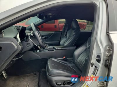 Zdjęcie 7 z 12 samochodu: 2019 LEXUS ES 350 VIN:58ABZ1B16KU009327 - miniatura
