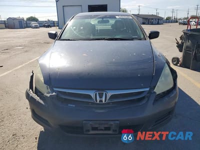 Piąte zdjęcie samochodu w środku: 2007 HONDA ACCORD LX VIN:1HGCM56437A100463 - miniatura