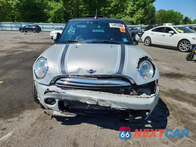 Piąte zdjęcie samochodu w środku: 2015 MINI COOPER VIN:WMWZN3C5XFT862678 - miniatura