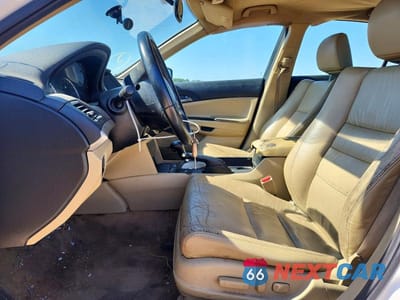 Zdjęcie 7 z 12 samochodu: 2011 HONDA ACCORD SE VIN:1HGCP2F61BA111719 - miniatura