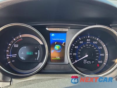 Zdjęcie 9 z 12 samochodu: 2012 HYUNDAI SONATA HYBRID VIN:KMHEC4A45CA031244 - miniatura