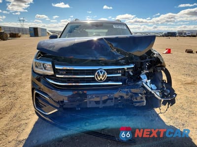 Piąte zdjęcie samochodu w środku: 2021 VOLKSWAGEN ATLAS SE VIN:1V2PR2CAXMC537529 - miniatura