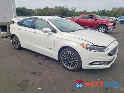 Czwarte zdjęcie samochodu z boku: 2018 FORD FUSION TITANIUM VIN:3FA6P0RU8JR147265 - miniatura