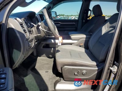 Zdjęcie 7 z 12 samochodu: 2024 RAM 1500 BIG HORN VIN:1C6RRFFG7RN217248 - miniatura