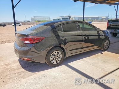 Piąte zdjęcie samochodu w środku: 2020 HYUNDAI ELANTRA VIN:KMHD74LF9LU975691 - miniatura