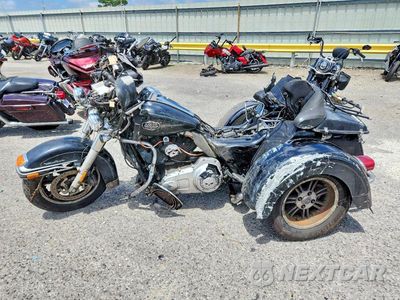 Trzecie zdjęcie samochodu z tyłu: 2010 HARLEY-DAVIDSON FLHTCUTG VIN:1HD1MAM11AB854095 - miniatura