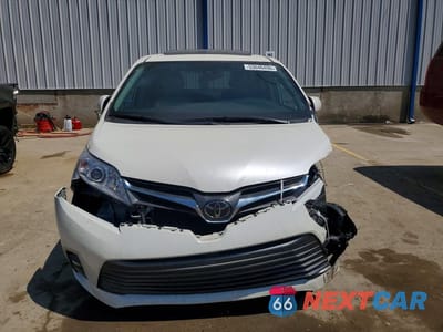 Piąte zdjęcie samochodu w środku: 2019 TOYOTA SIENNA XLE 7-PASSENGER VIN:5TDDZ3DC7KS227330 - miniatura