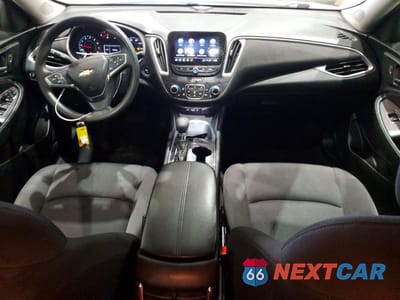 Zdjęcie 8 z 13 samochodu: 2022 CHEVROLET MALIBU LT VIN:1G1ZD5ST8NF133862 - miniatura